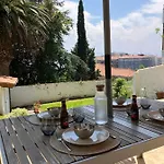 Céntrico Con Jardín En 4*