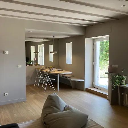 Centrico Con Jardin En