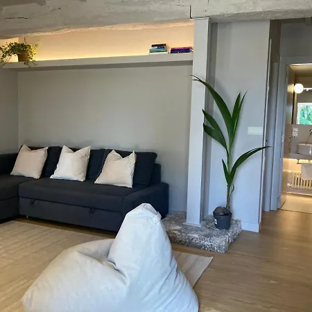 Céntrico Con Jardín En 4* Santander