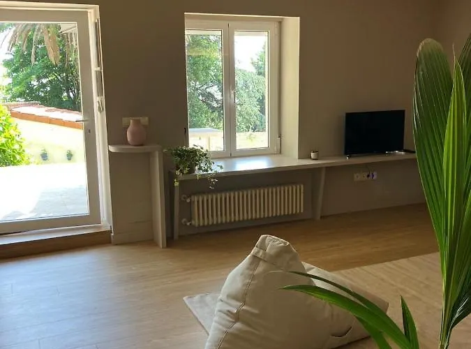 Extrahotelero Centrico Con Jardin En 4*